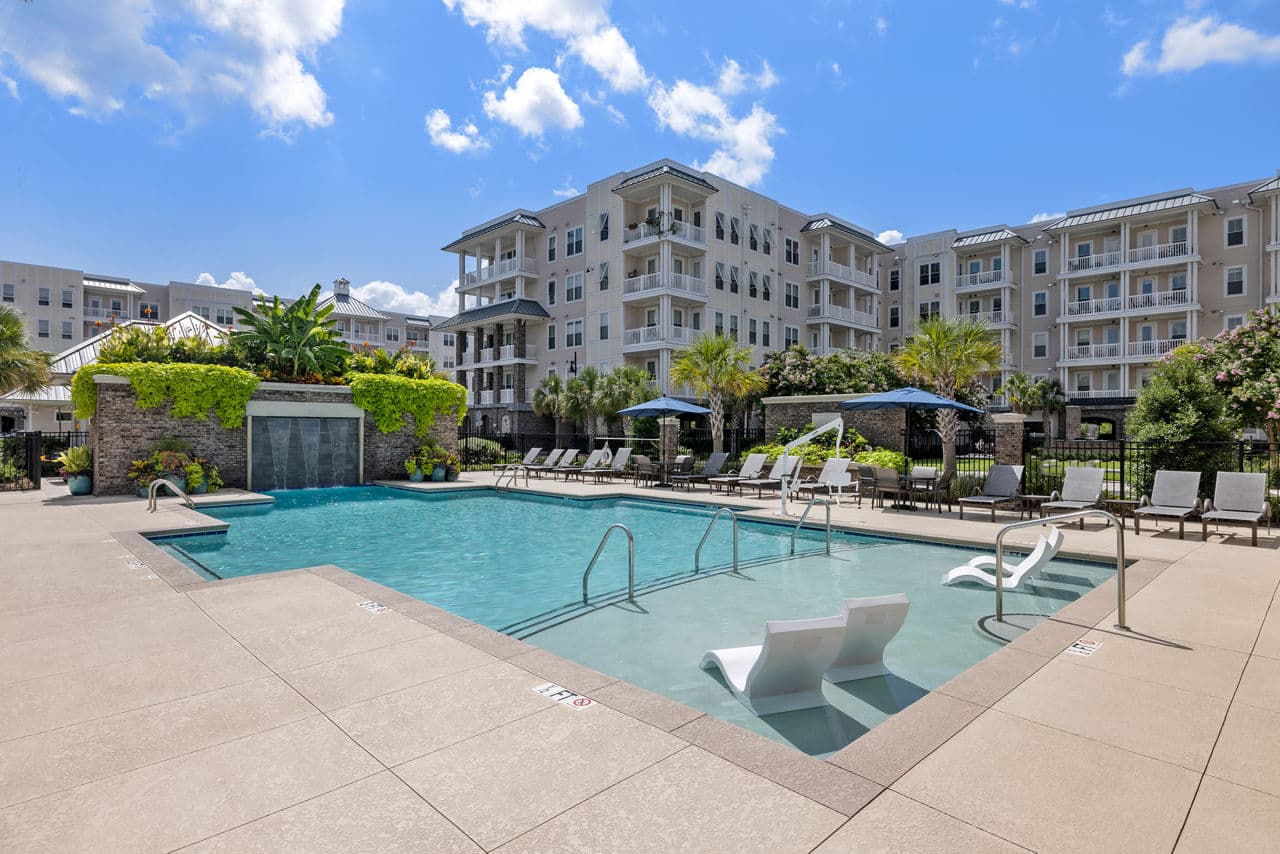 Bridgeside at Patriots Point Apartments 3 of 37