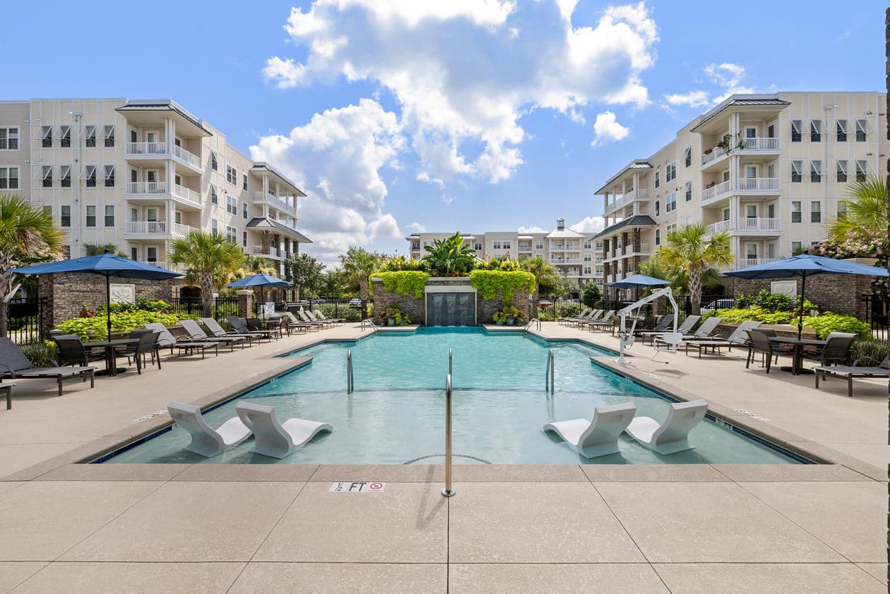 Bridgeside at Patriots Point Apartments 4 of 37
