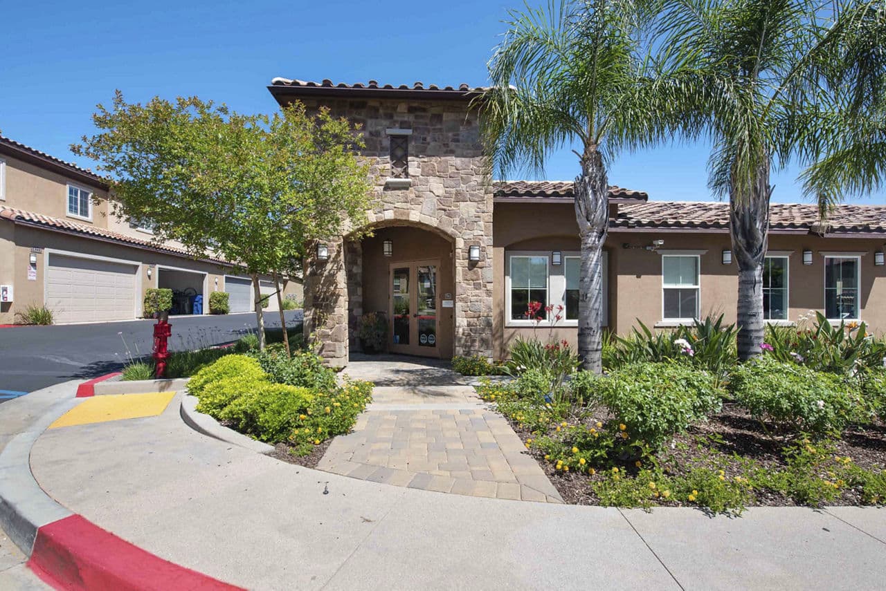 Townhomes At Lost Canyon Apartments Santa Clarita Ca 3 of 25