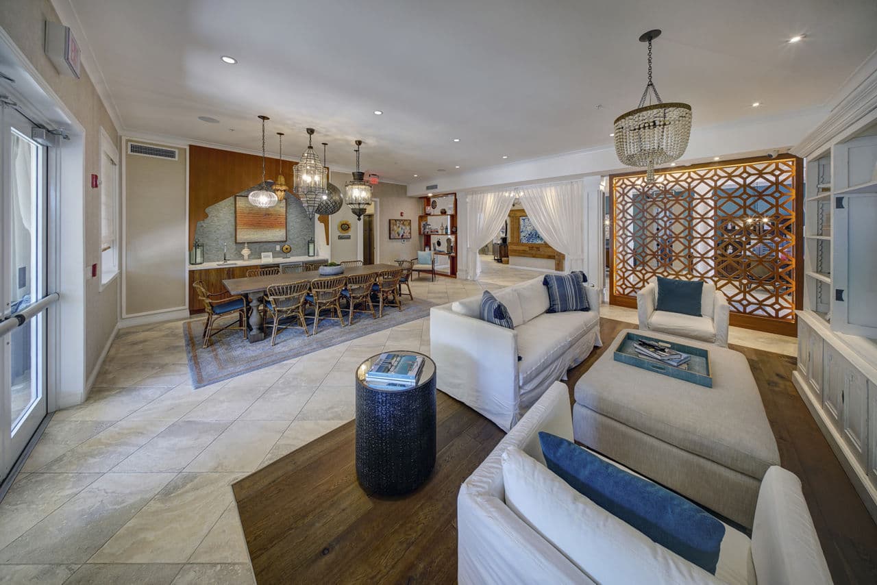 Solle Davie Apartments 16 of 28