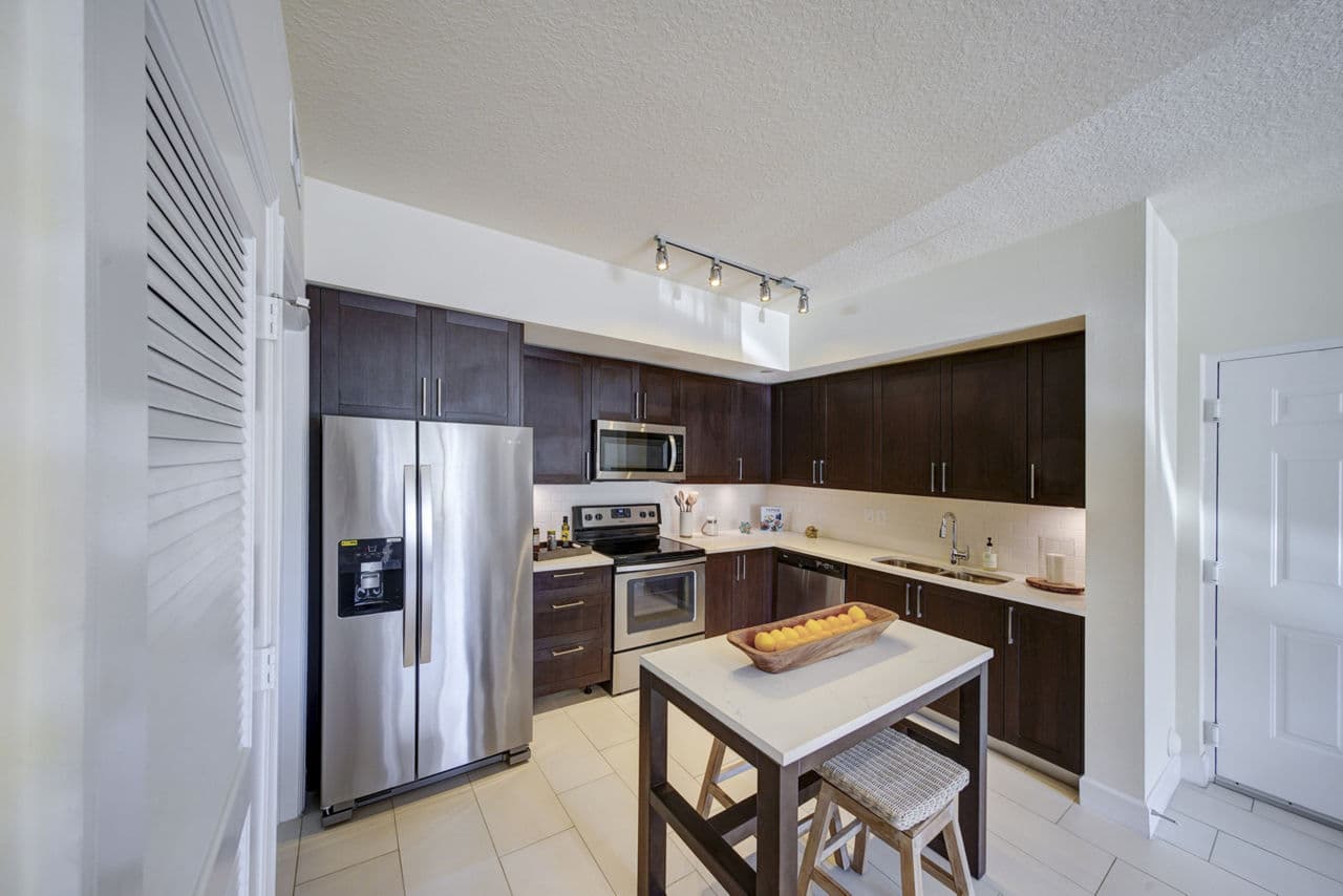 Solle Davie Apartments 22 of 28