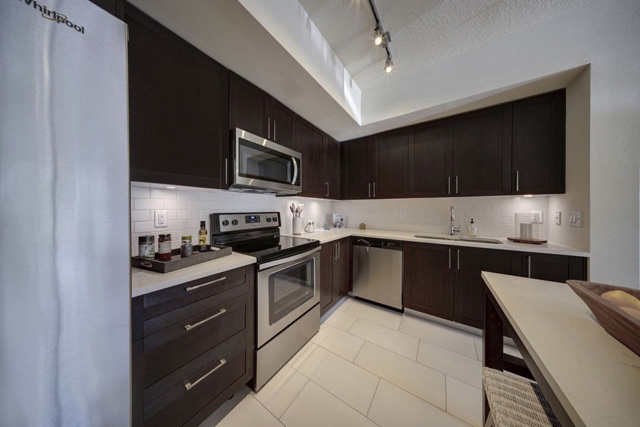 Solle Davie Apartments 23 of 28