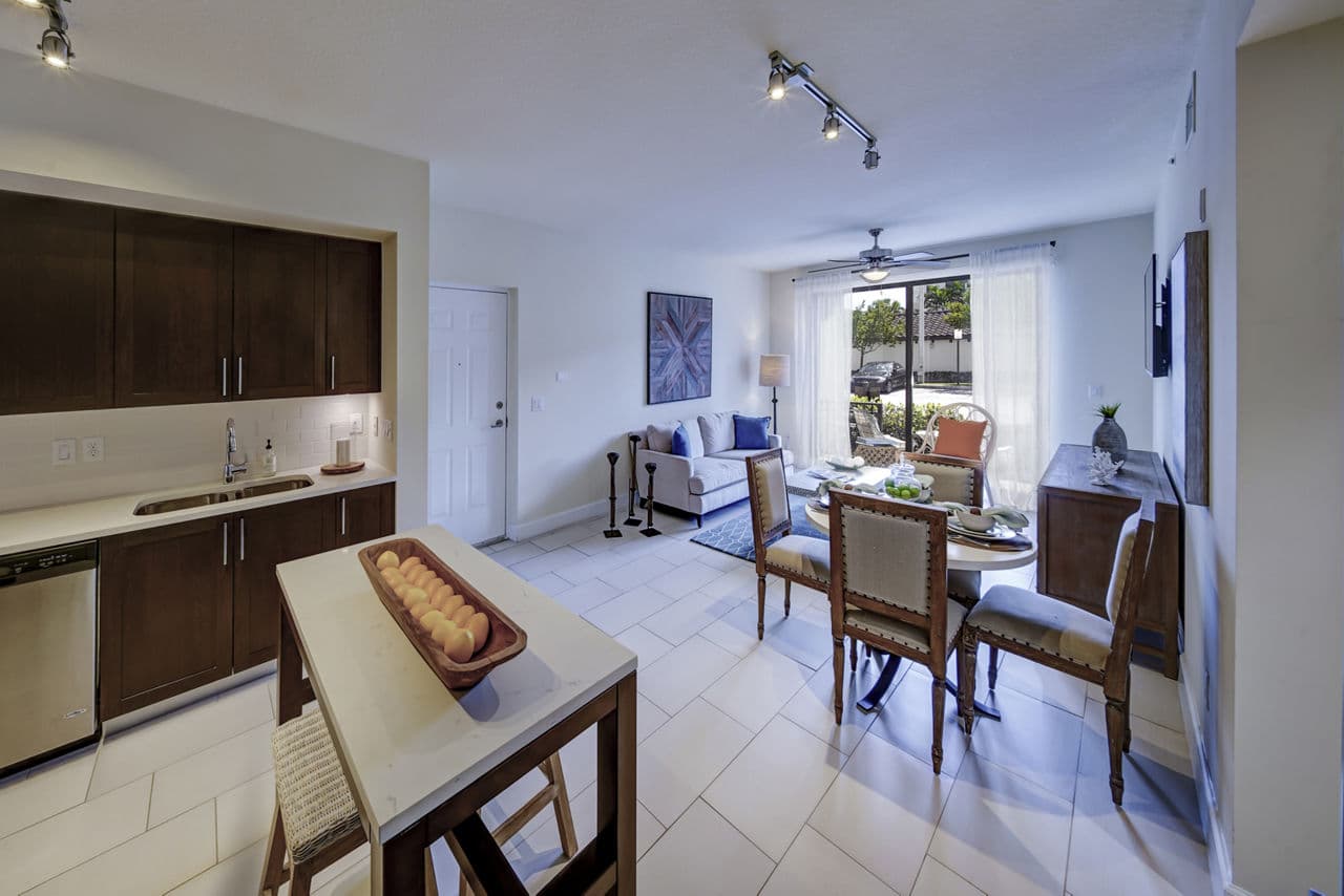 Solle Davie Apartments 24 of 28