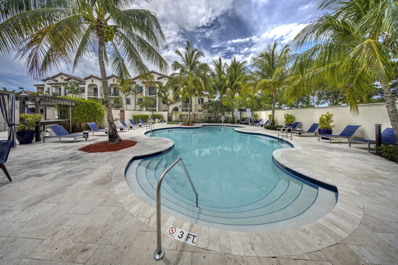 Solle Davie Apartments 4 of 28