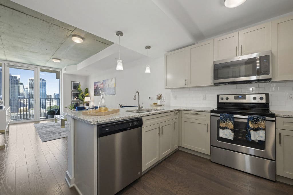 The Ascher Uptown Apartments Charlotte Nc 24 of 37