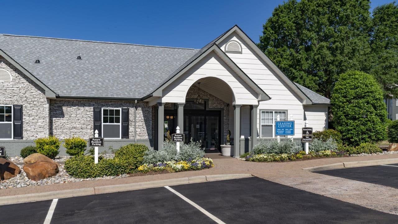 The Weathersby at Station Circle Apartments 2 of 8