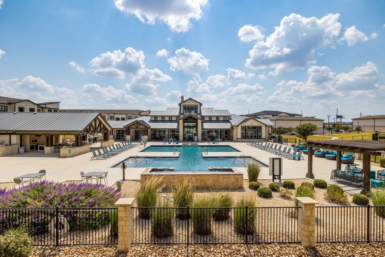 Enclave Falcon Pointe Apartments 4 of 25