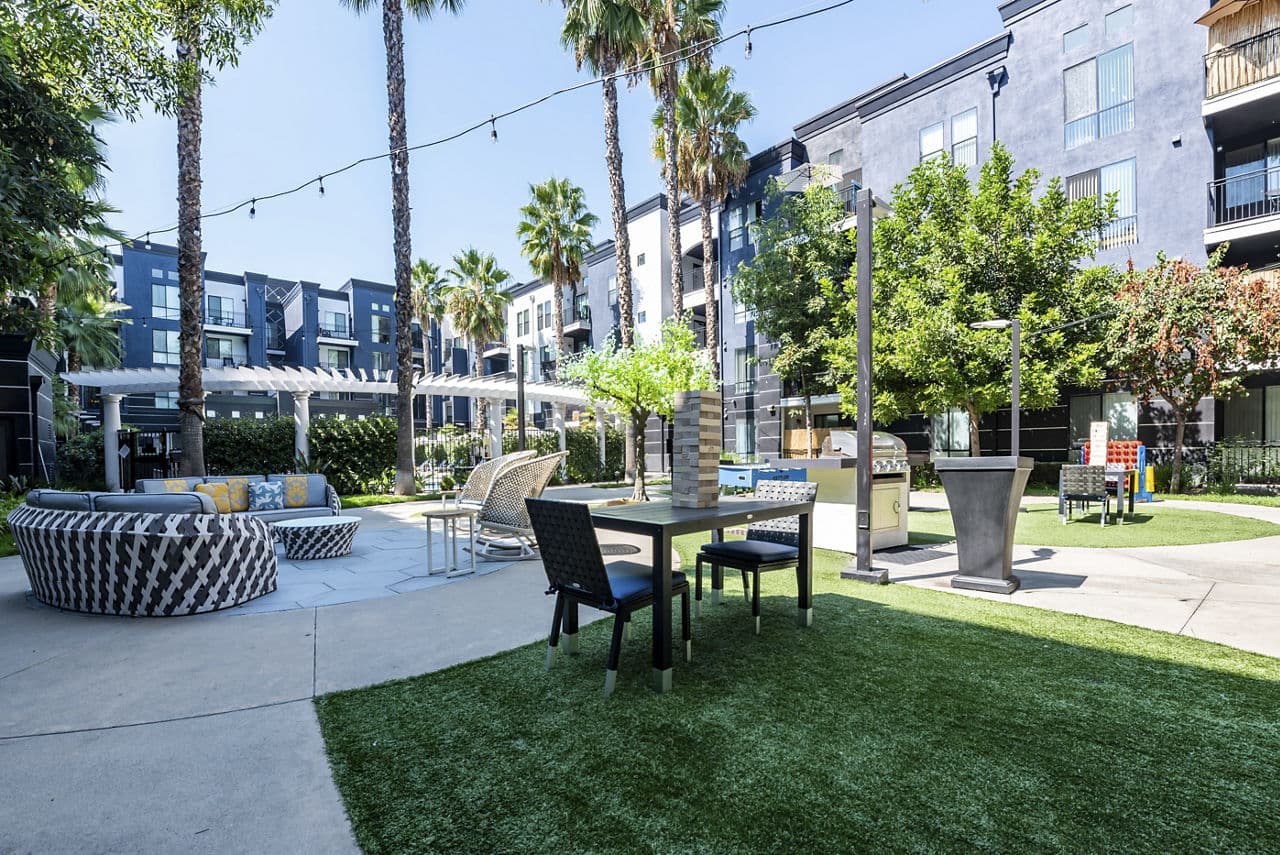The Gallery At Noho Commons Apartments North Hollywood Ca 7 of 27