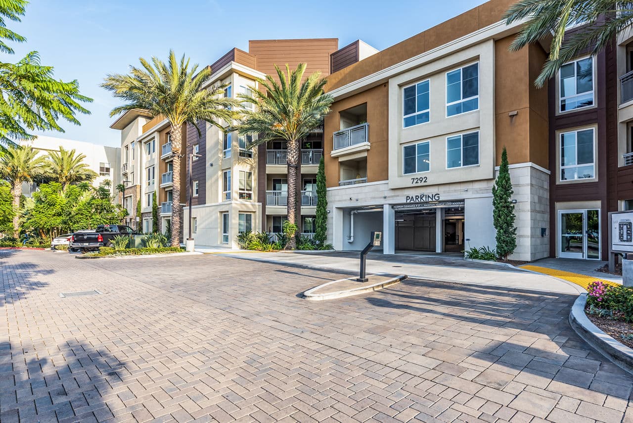 Luce Apartments Huntington Beach Ca 3 of 36