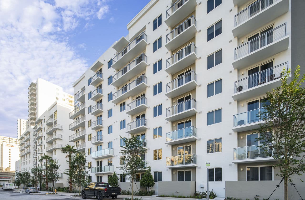 Soma At Brickell Apartments Miami Fl 2 of 32