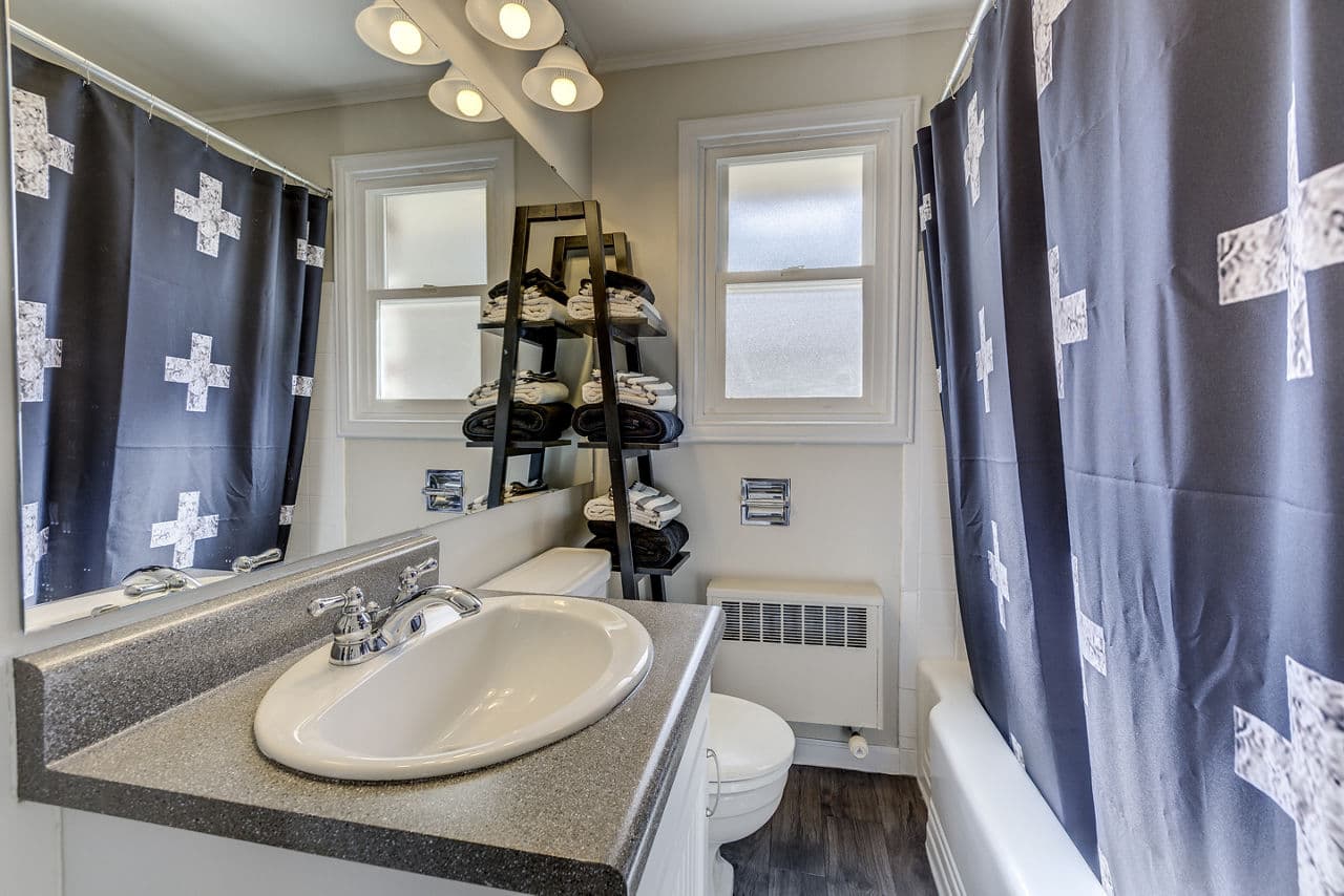 Shorewood Mercer Island Wa 32 of 39