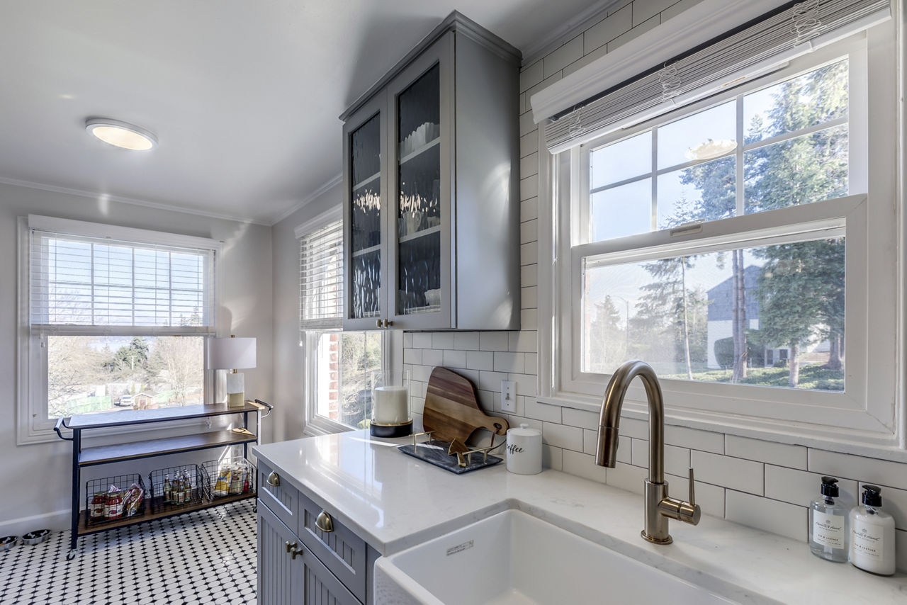 Shorewood Mercer Island Wa 22 of 39