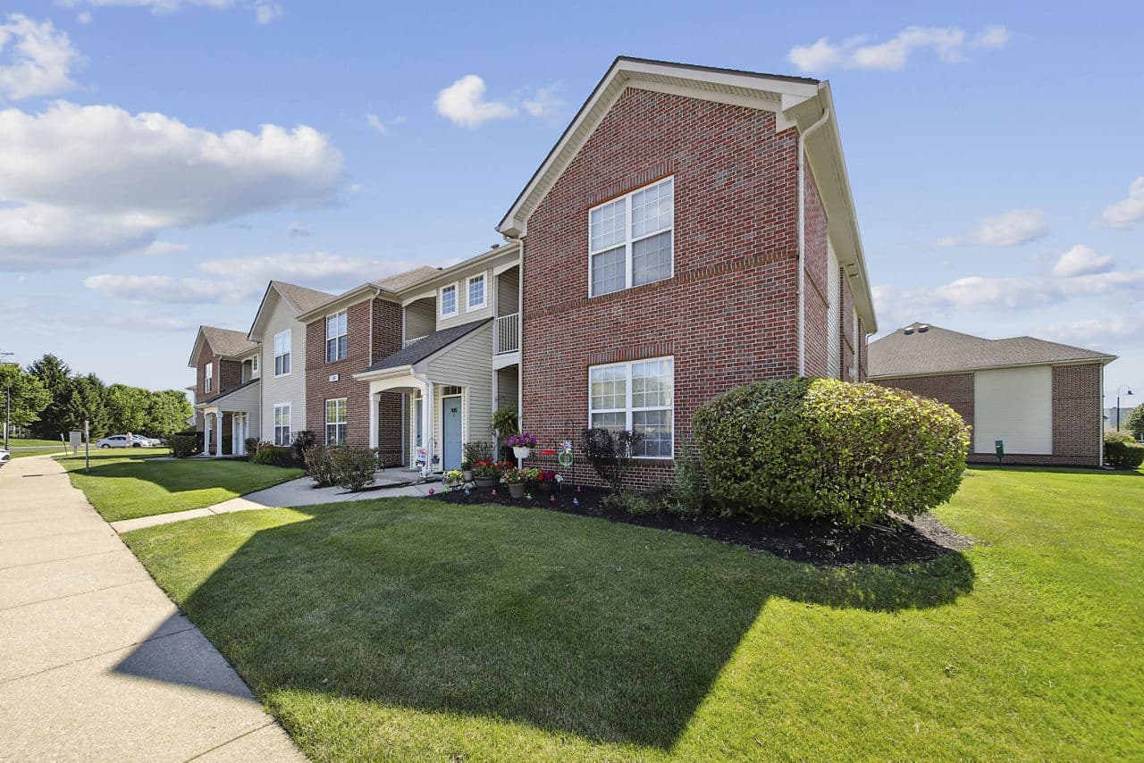 Summit Pointe 2 of 30