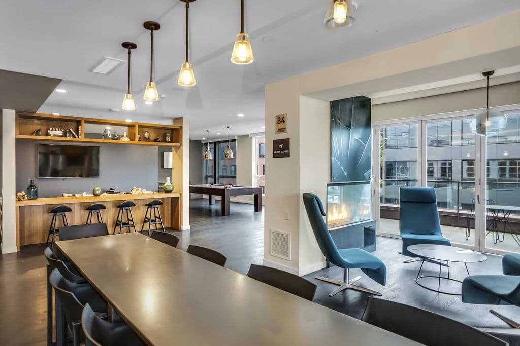 AV8 9 of 24