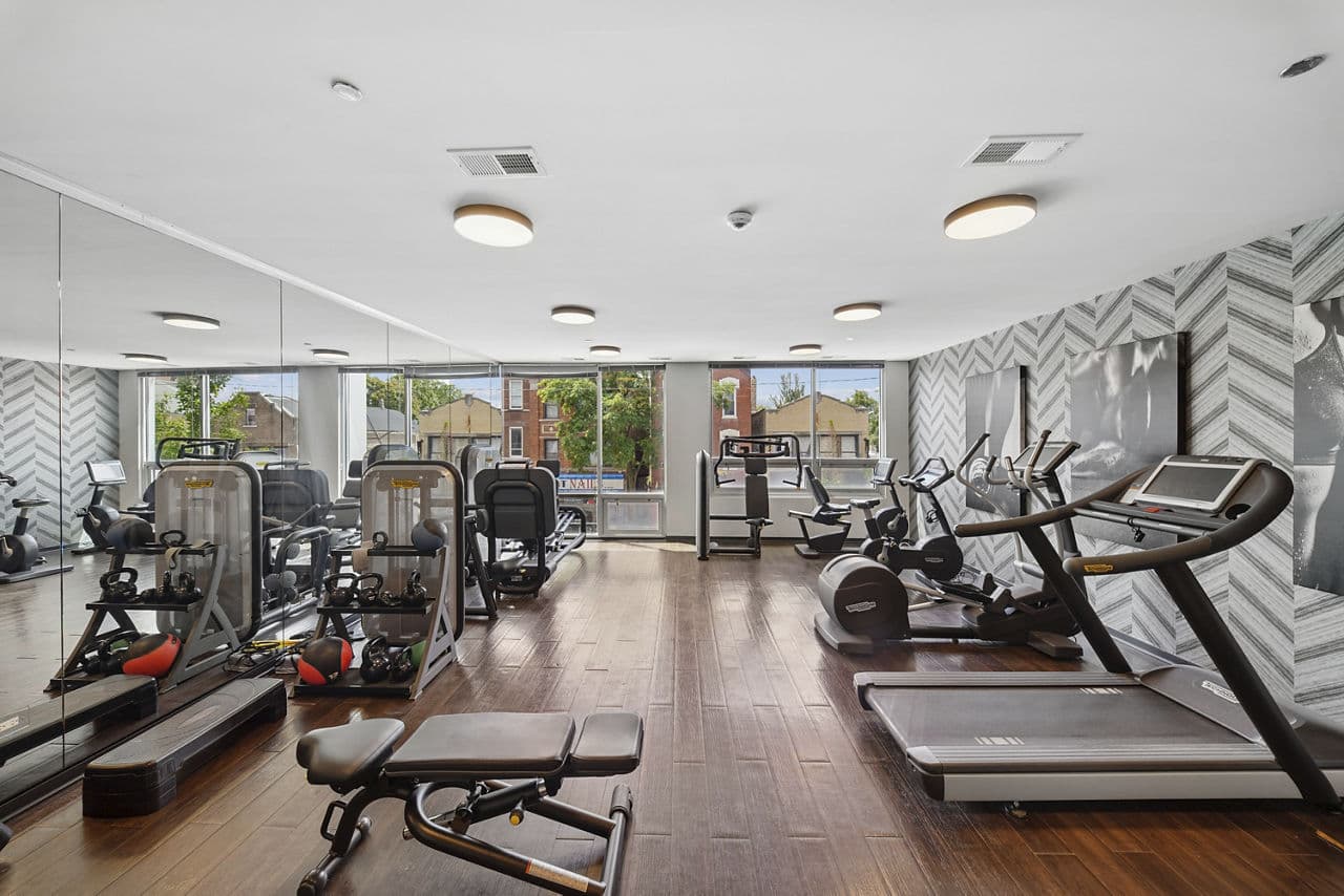 Luxe on Chicago Apartments 5 of 8