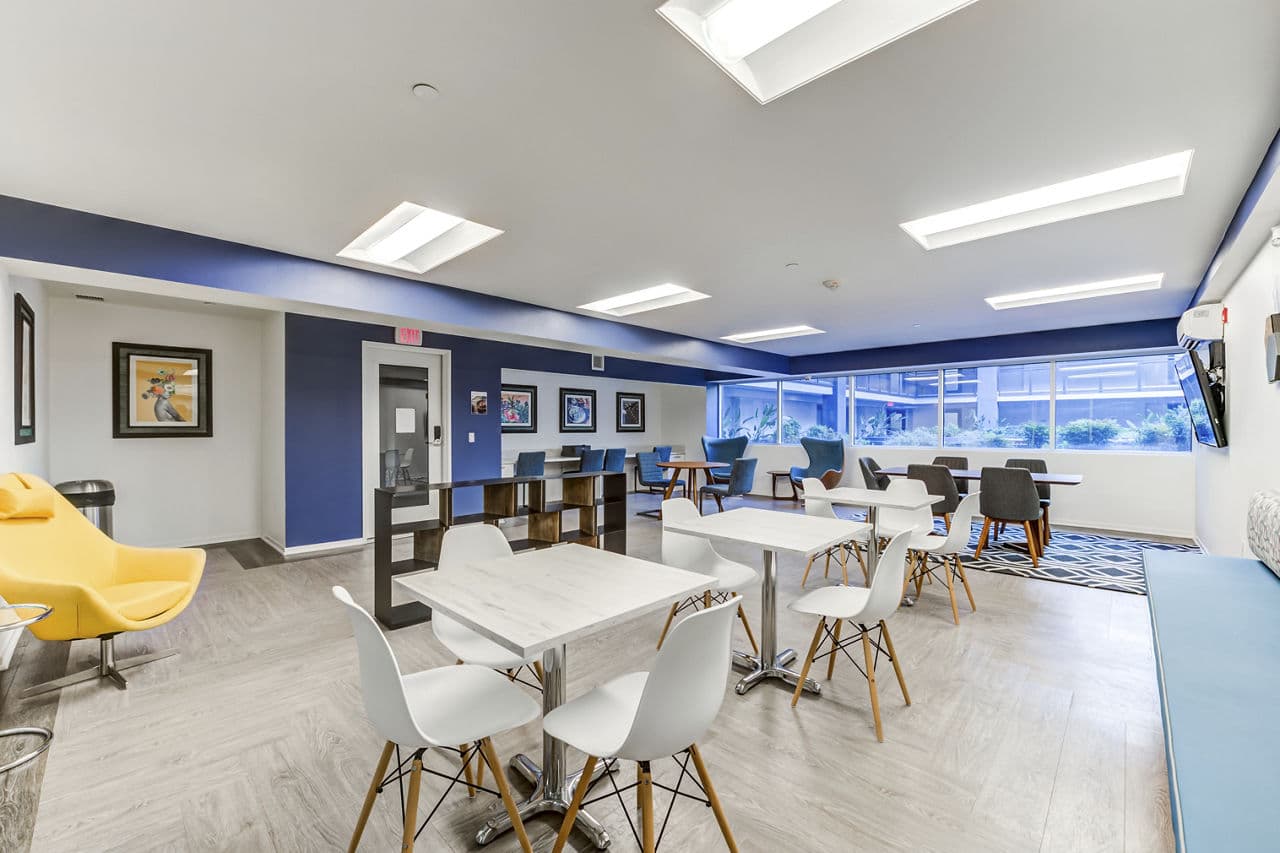 Avana On Pine Apartments Long Beach Ca 15 of 24