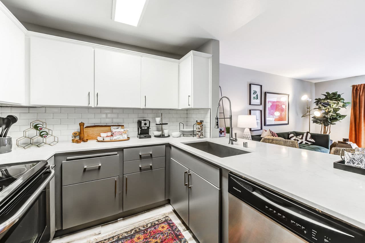 Avana On Pine Apartments Long Beach Ca 24 of 24