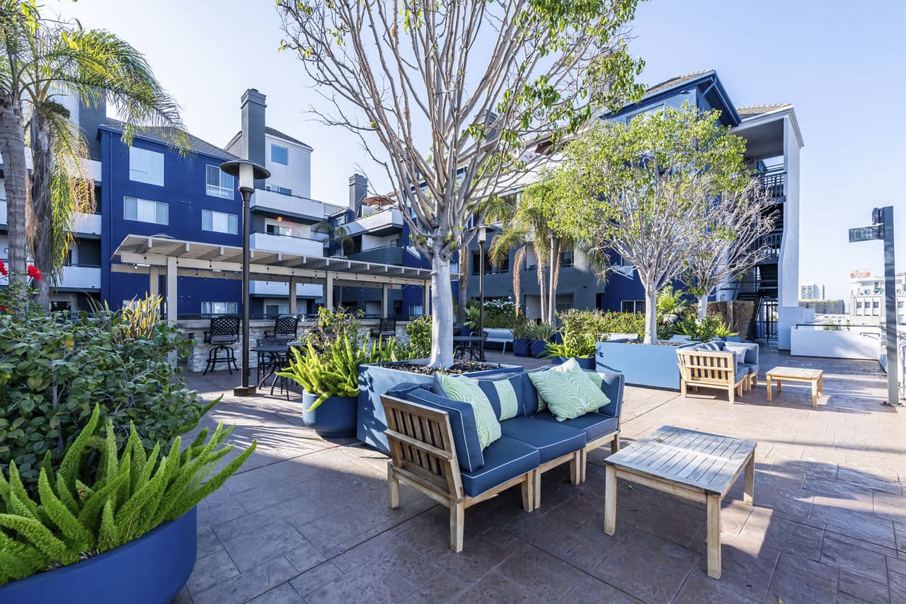 Avana On Pine Apartments Long Beach Ca 4 of 24