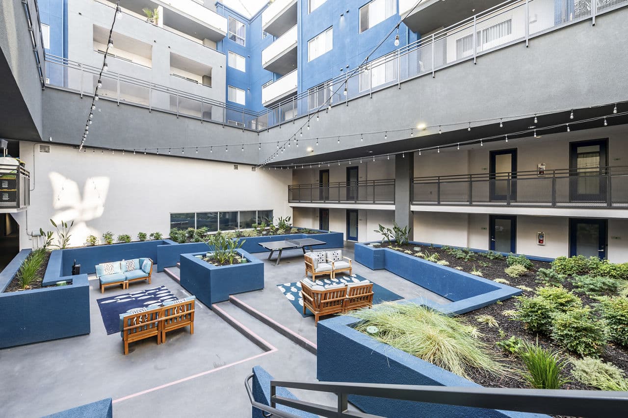 Avana On Pine Apartments Long Beach Ca 8 of 24