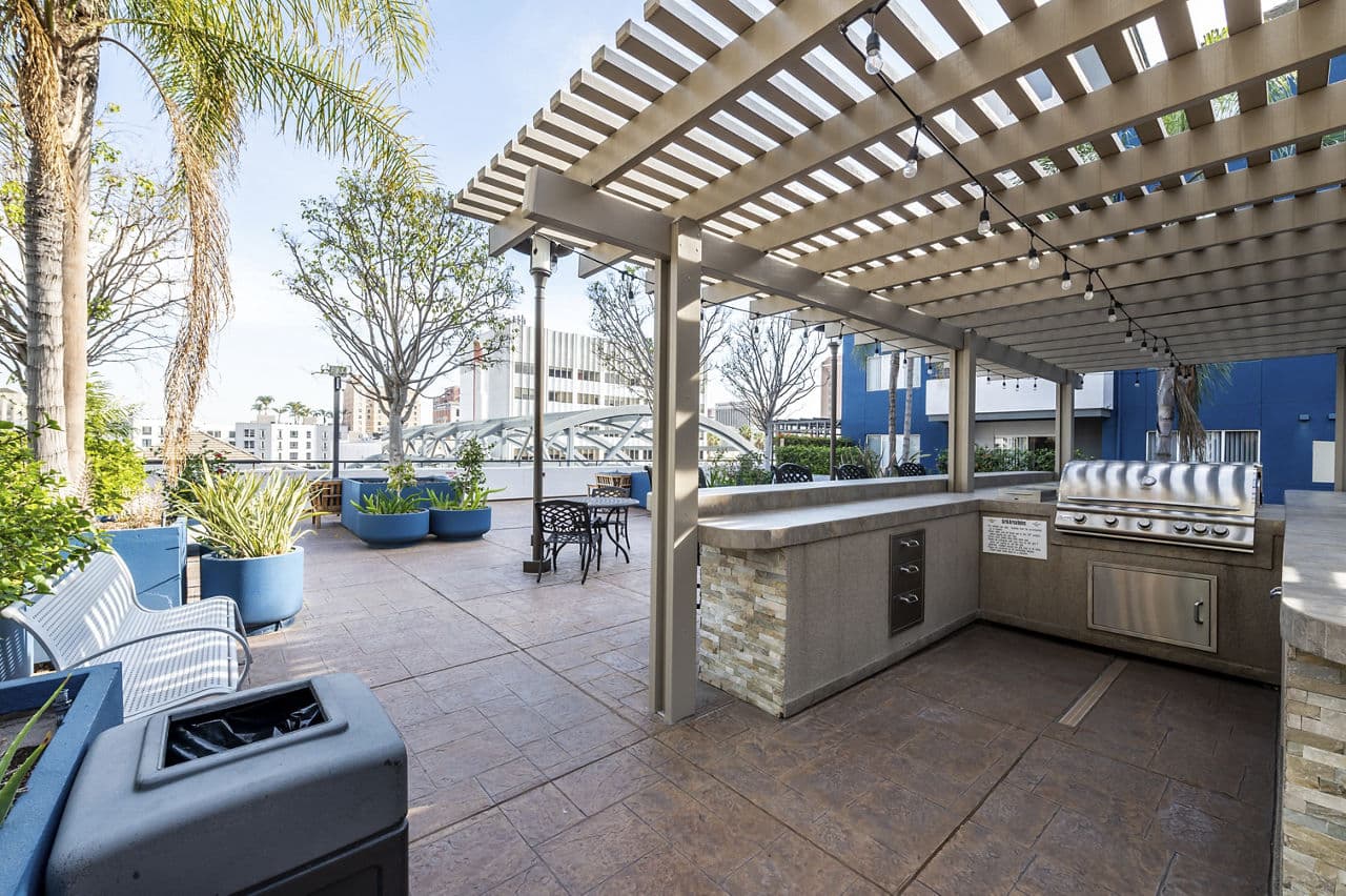 Avana On Pine Apartments Long Beach Ca 9 of 24
