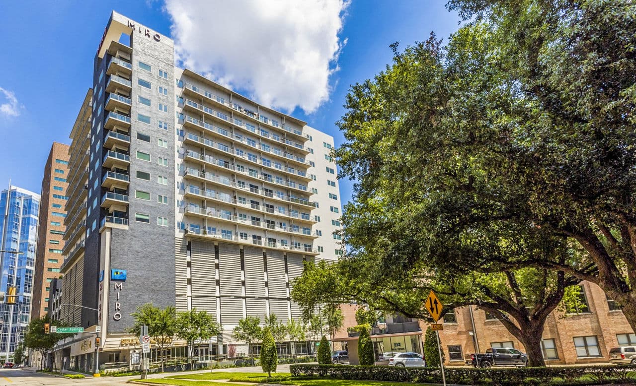 Miro Apartments Dallas Tx 2 of 23