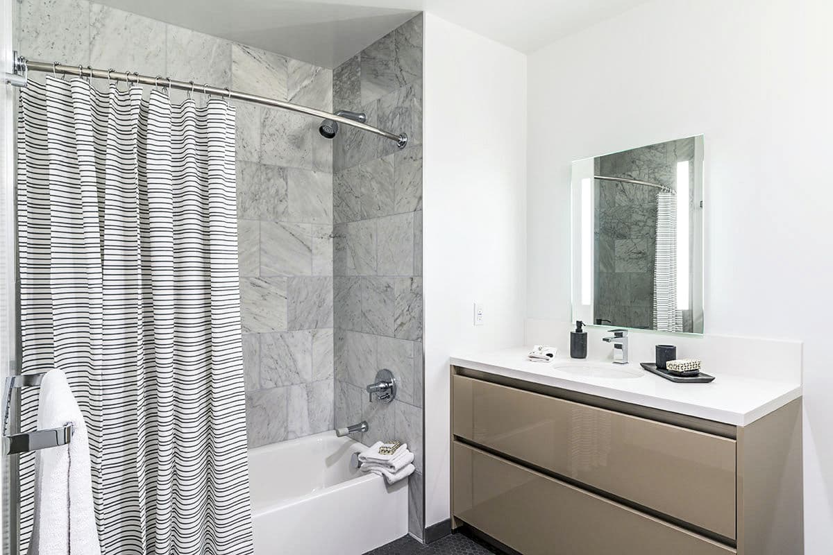 Circa LA Apartments 14 of 15