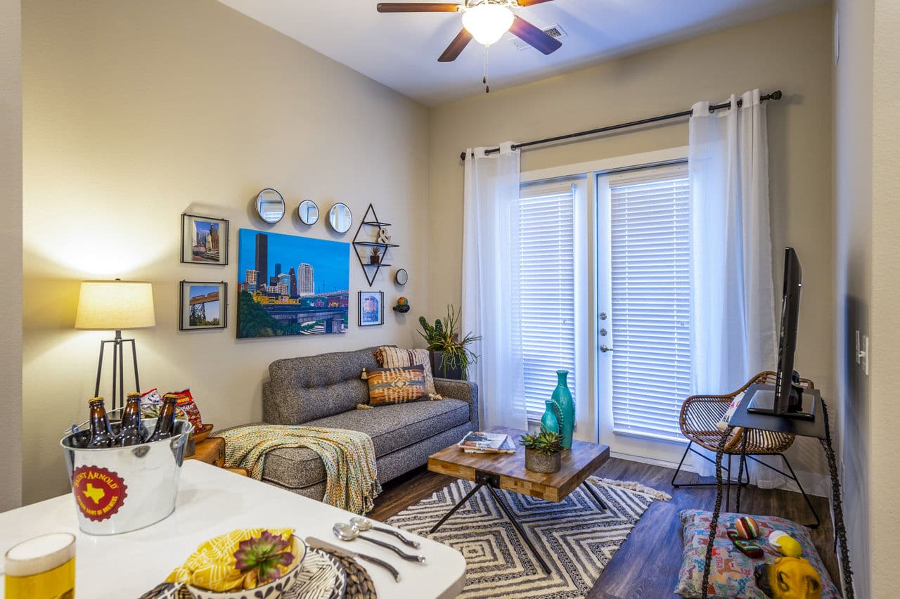 Hardy Yards Apartment Homes 27 of 38