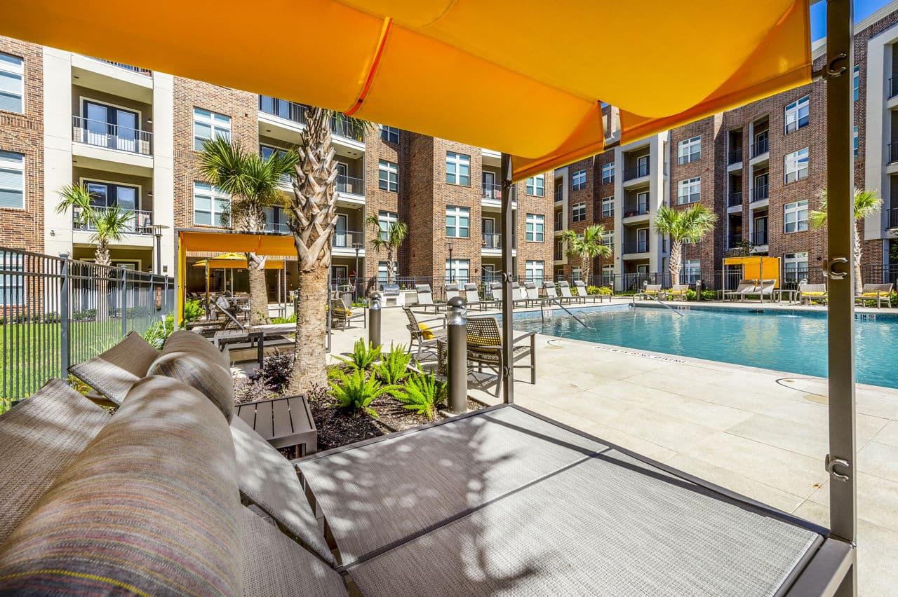 Hardy Yards Apartment Homes 4 of 8