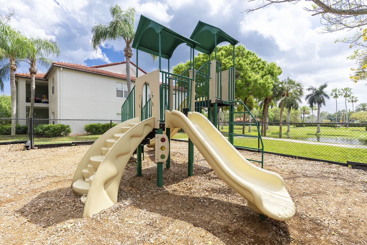 Mira Flores Apartments Palm Beach Gardens Fl 5 of 32