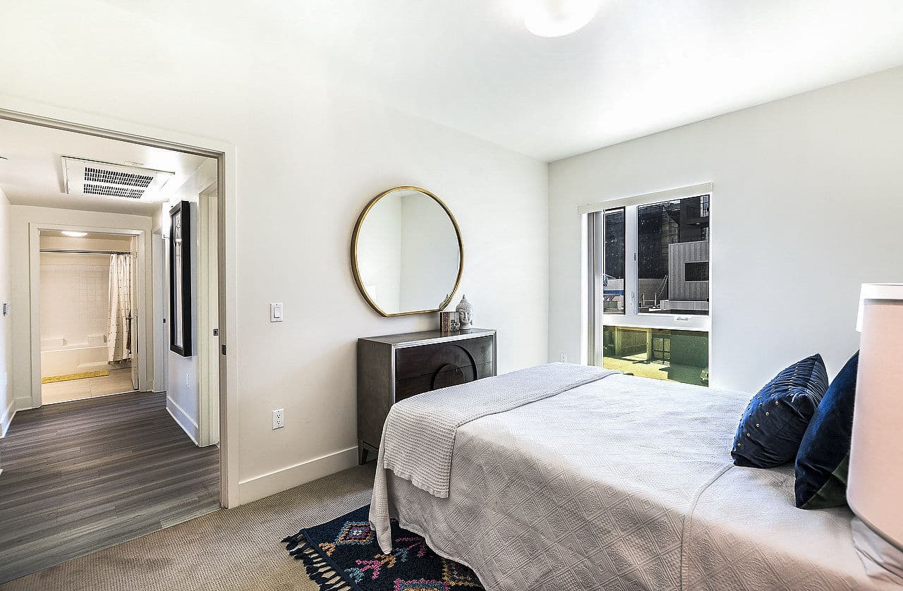 Cc Tan Center Apartments Glendale Ca 33 of 40
