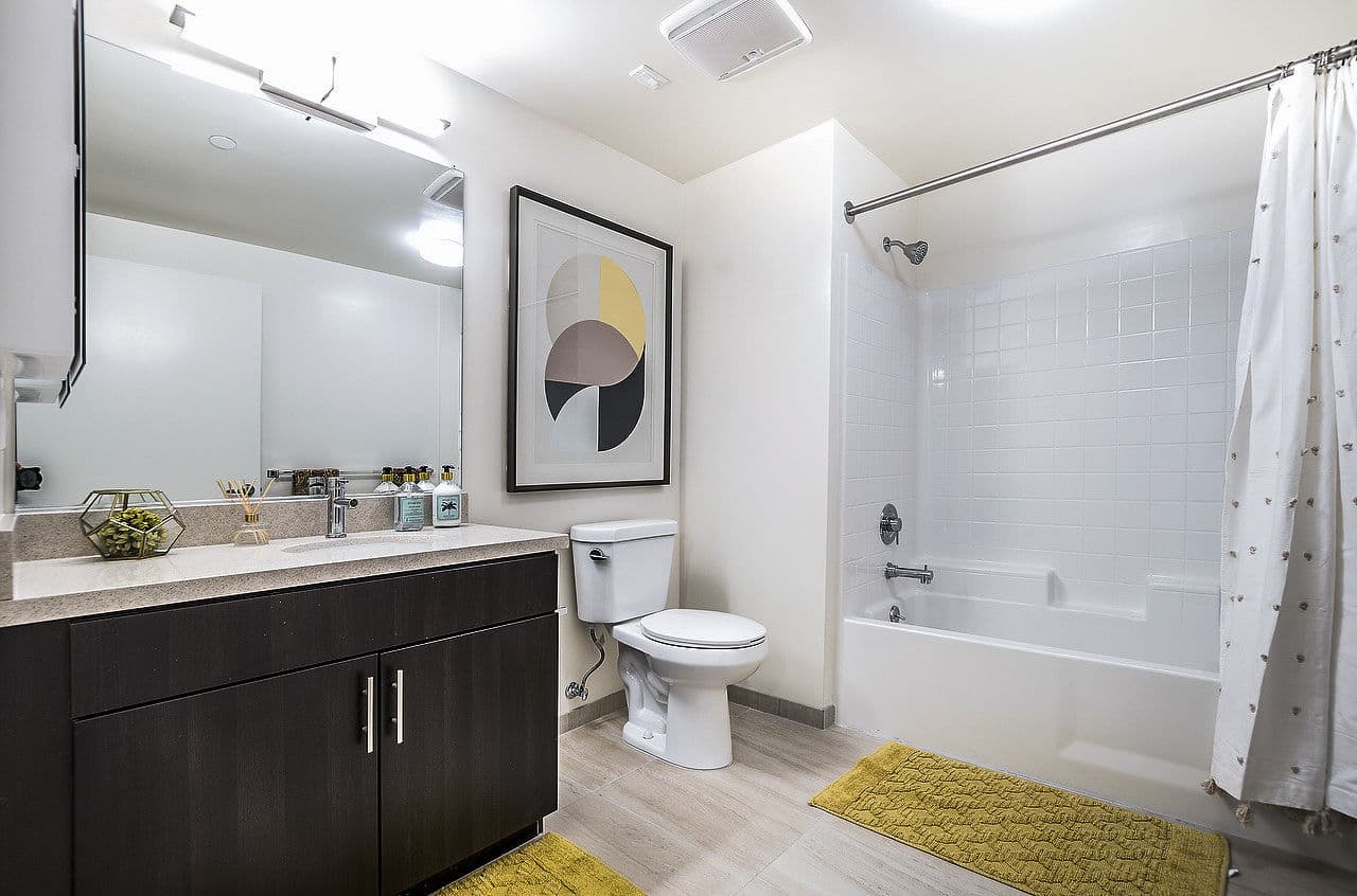 Cc Tan Center Apartments Glendale Ca 40 of 40
