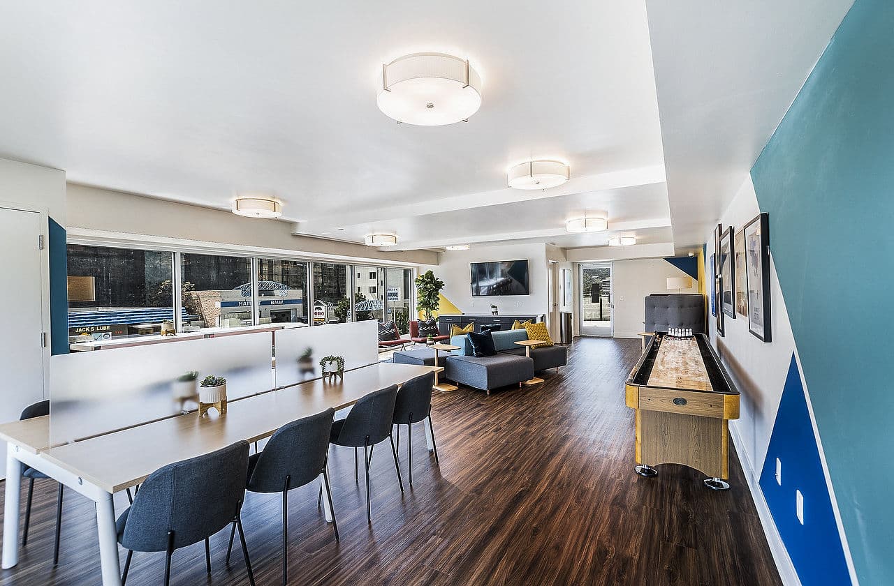 Cc Tan Center Apartments Glendale Ca 11 of 40