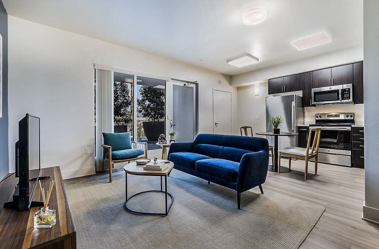 Cc Tan Center Apartments Glendale Ca 22 of 40