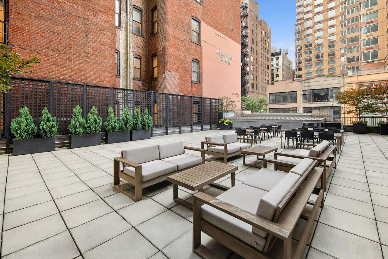 800 Sixth New York Ny 11 of 39