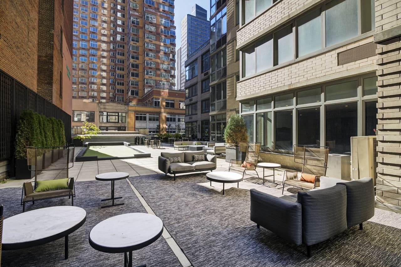 800 Sixth New York Ny 3 of 39