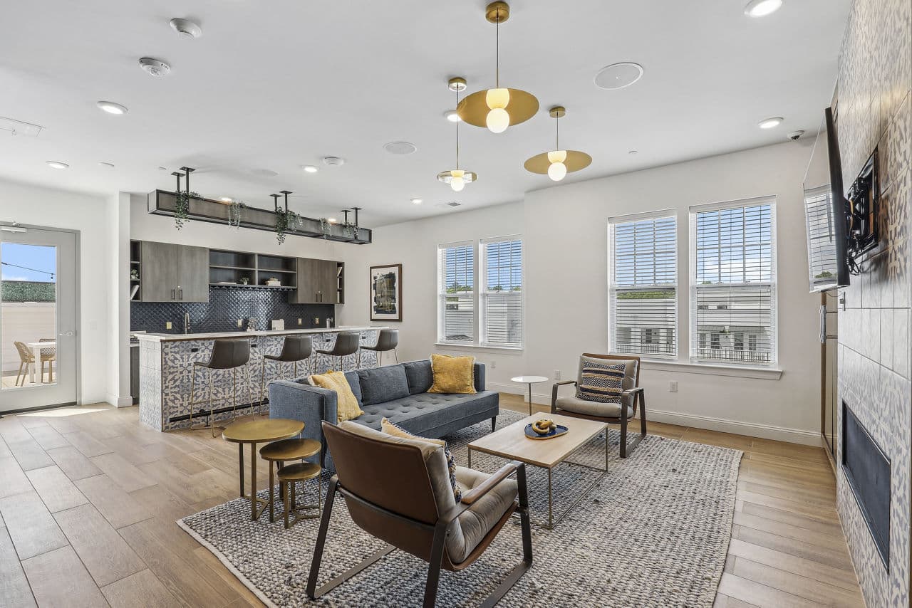 High Street View Luxury Apartments 14 of 28