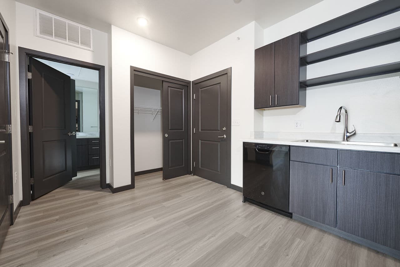 Westbury Apartments 14 of 29