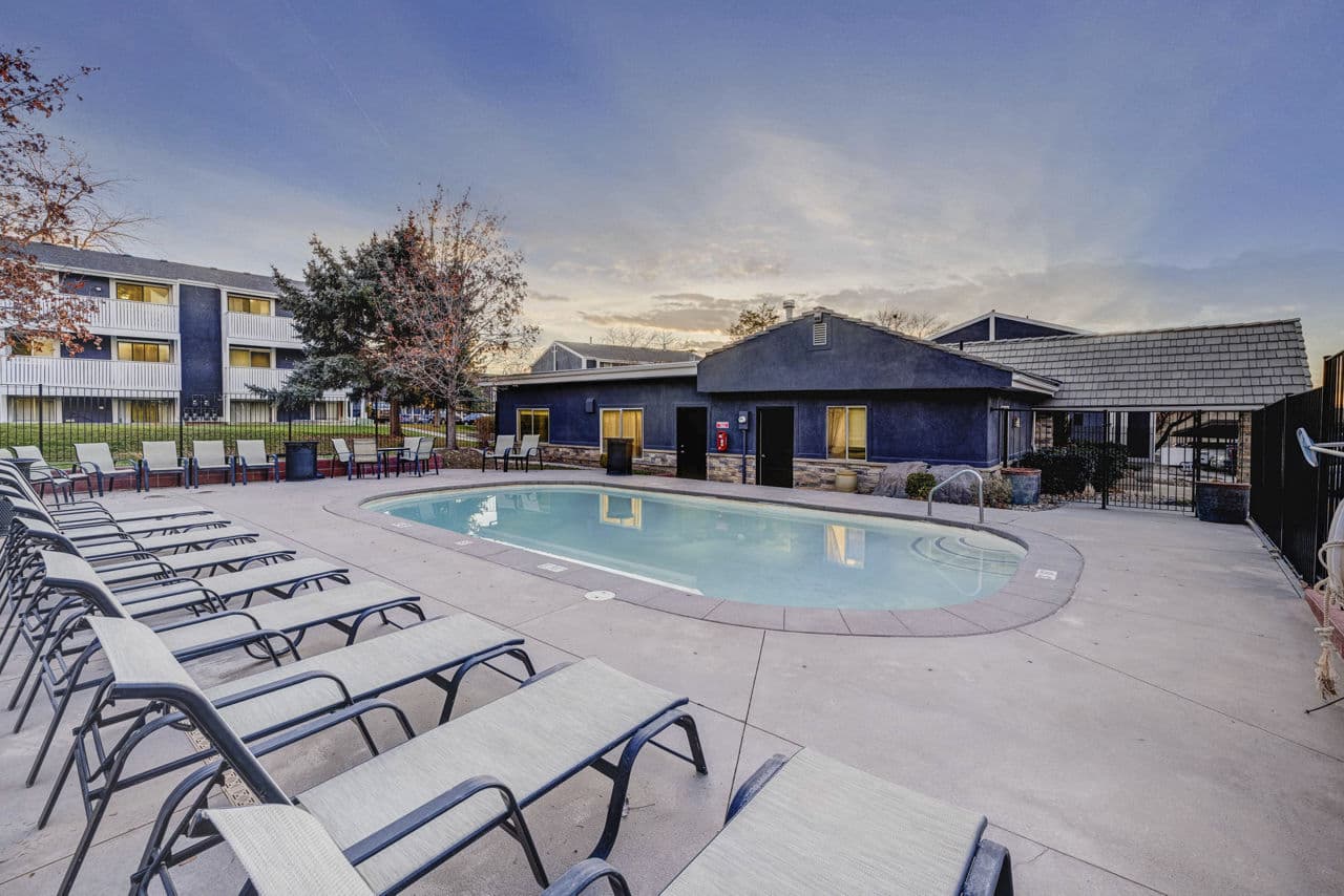 The Pointe at Northridge 1 of 8