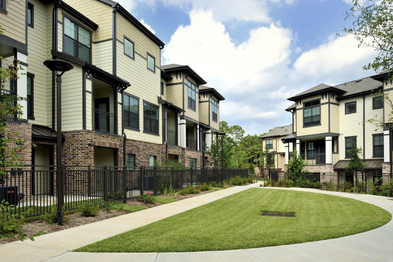Townhomes At Woodmill Creek The Woodlands Tx 3 of 26
