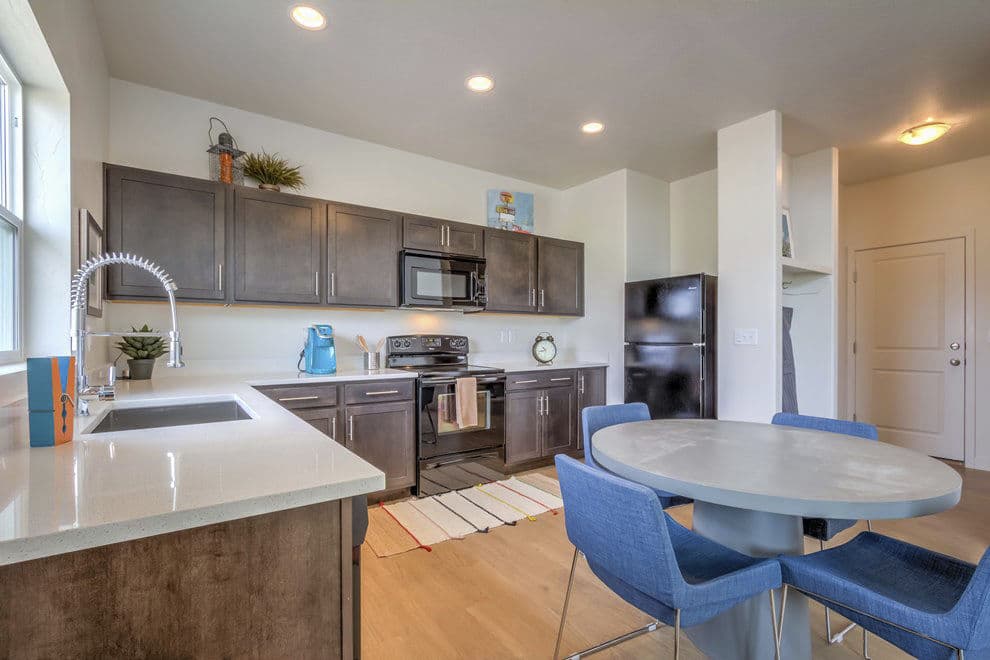 Rockwell Village Townhomes 10 of 52