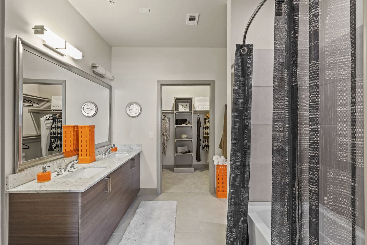 Avenue 900 Euless Tx 16 of 16