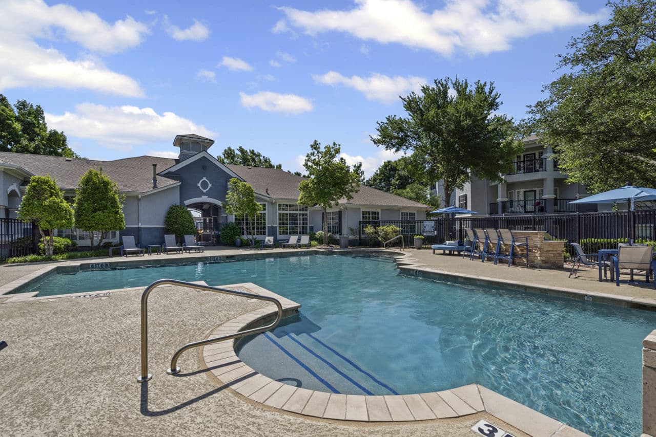 Benton Pointe Allen Tx 5 of 29