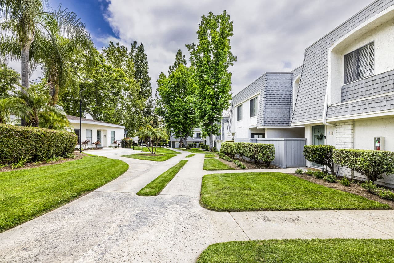 Lexington Townhomes Montclair Ca 2 of 26