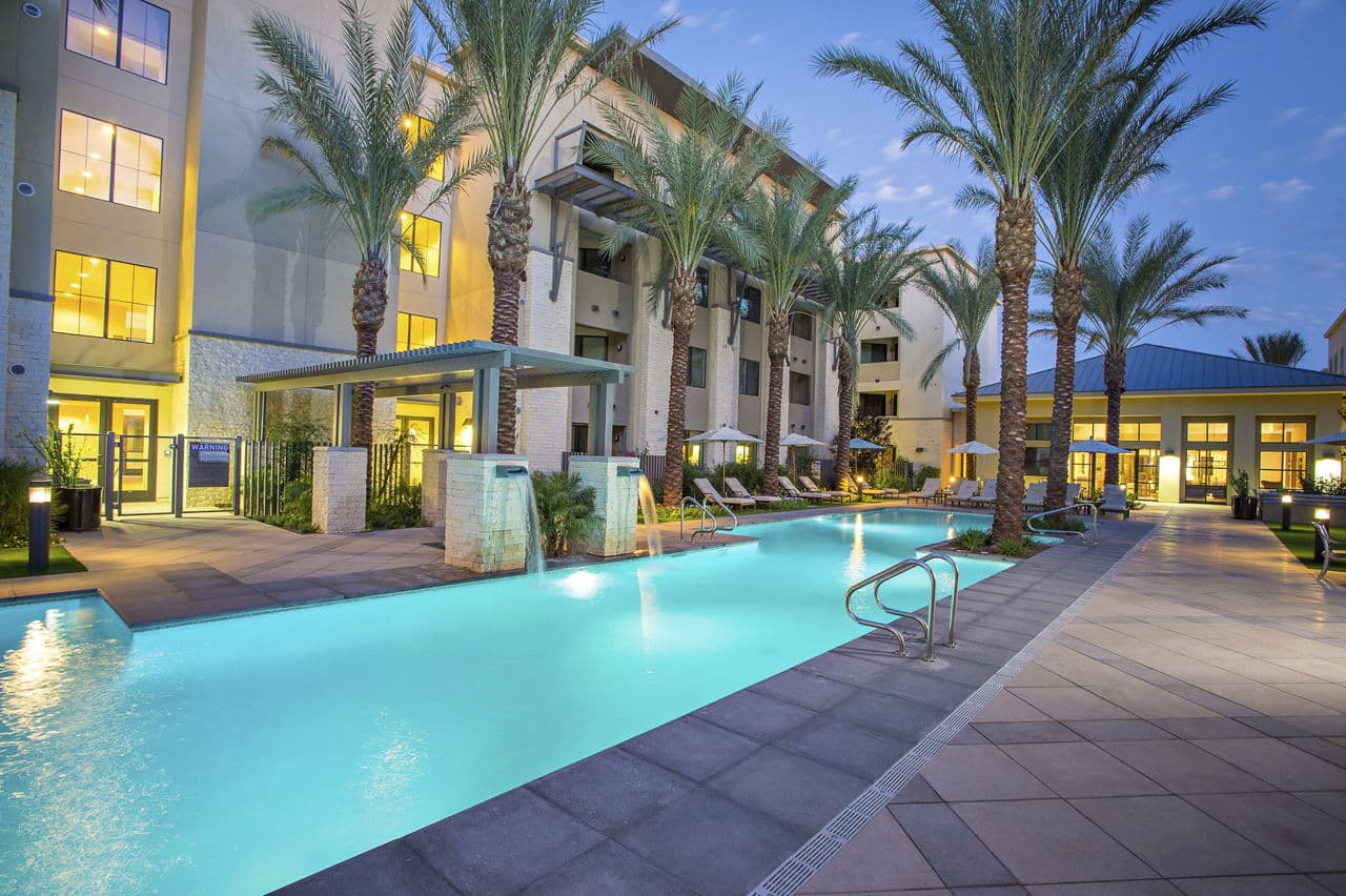 The Lincoln Scottsdale 1 of 8