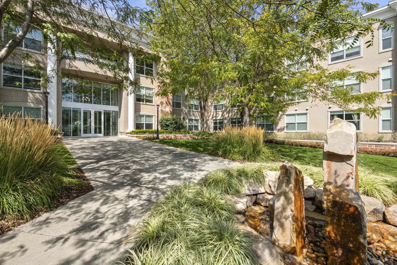 Colonial Court 13 of 28