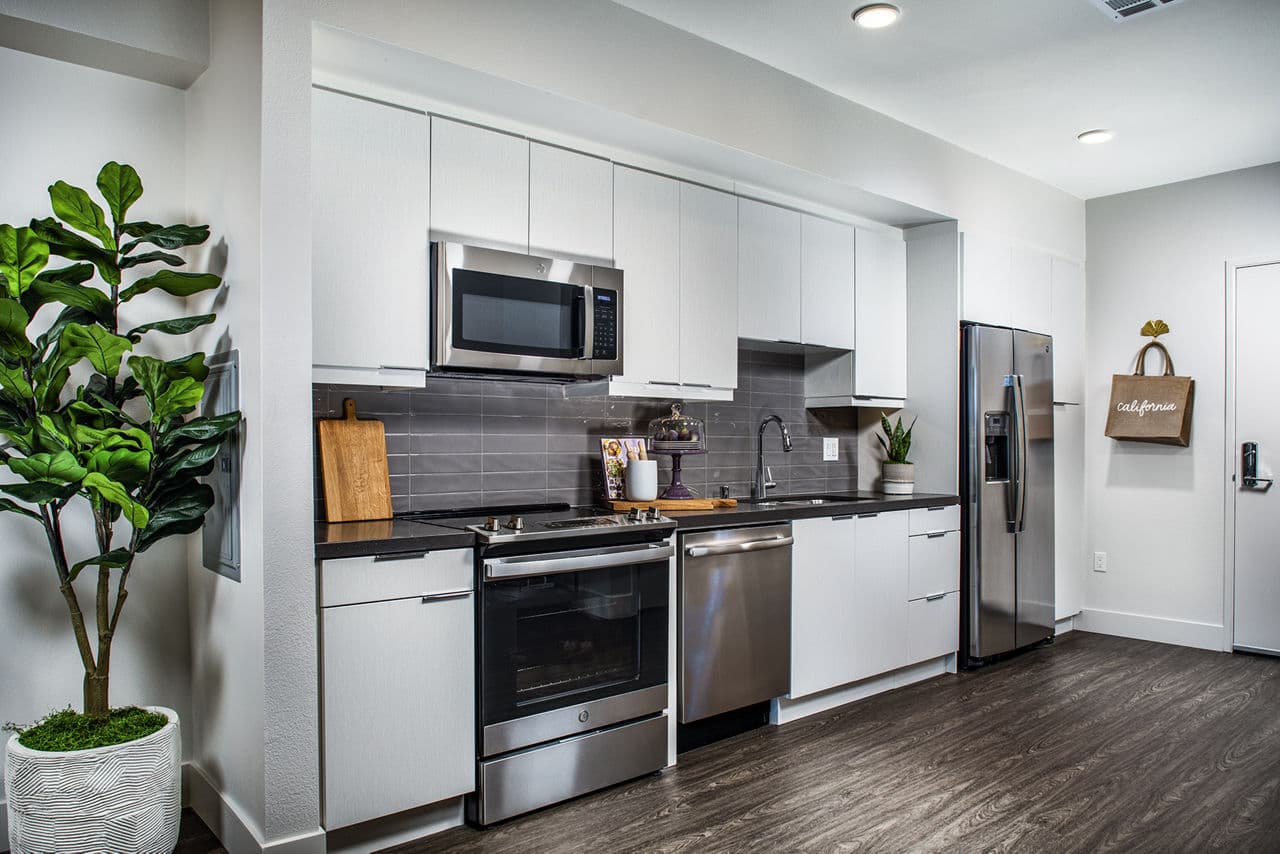 Llewellyn Apartments Los Angeles Ca 15 of 53