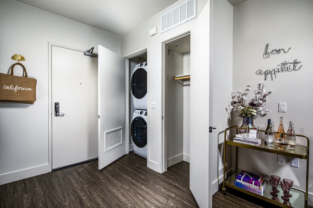 Llewellyn Apartments Los Angeles Ca 32 of 53