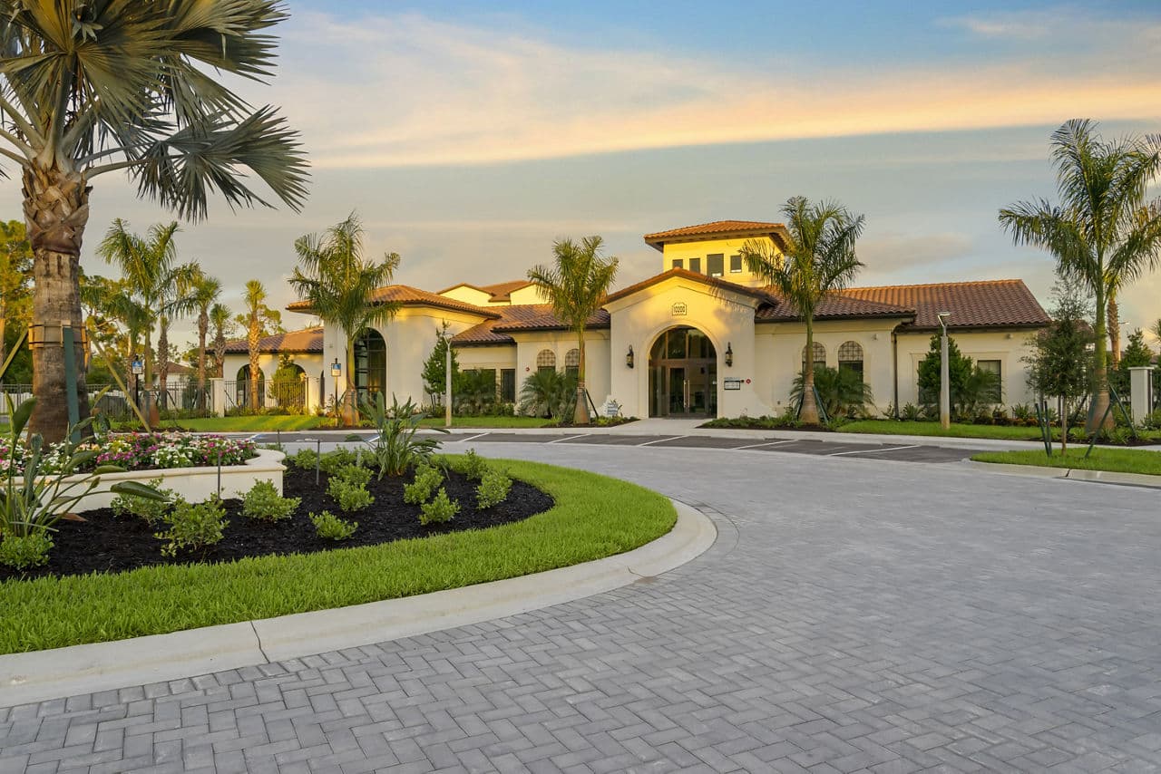 Lago Apartments Naples Fl 1 of 27