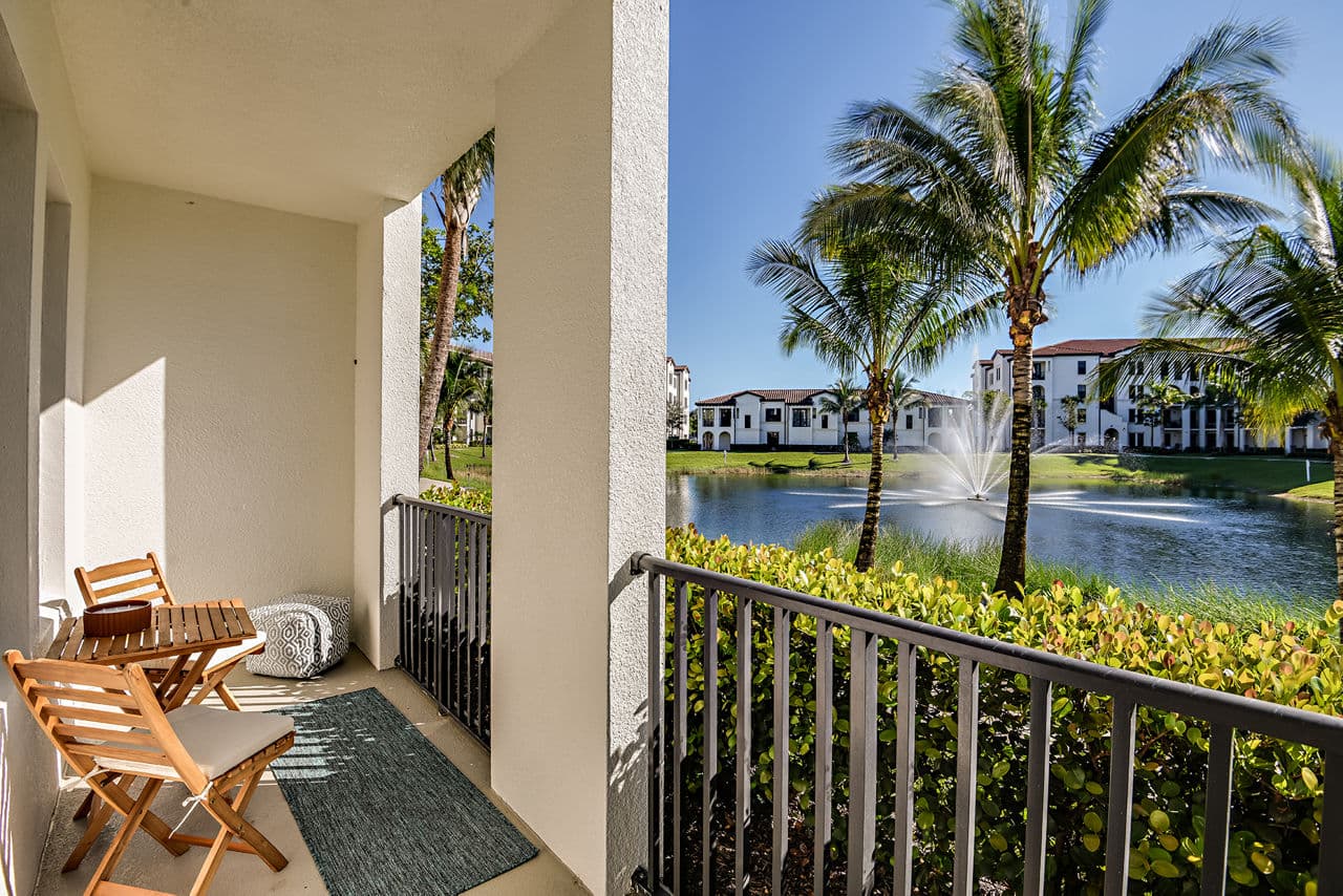 Lago Apartments Naples Fl 21 of 27