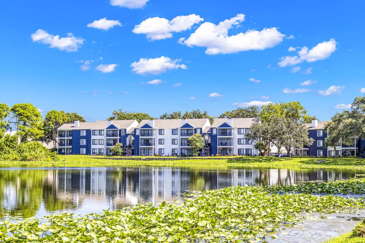 Avana Lakeview 1 of 17